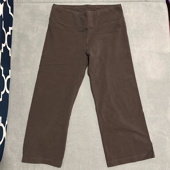 The North Face Cropped Lounge Pants - Picture 2 of 5